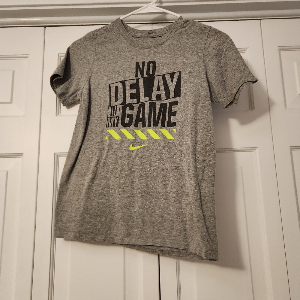 Nike t shirt. Boys. Medium
